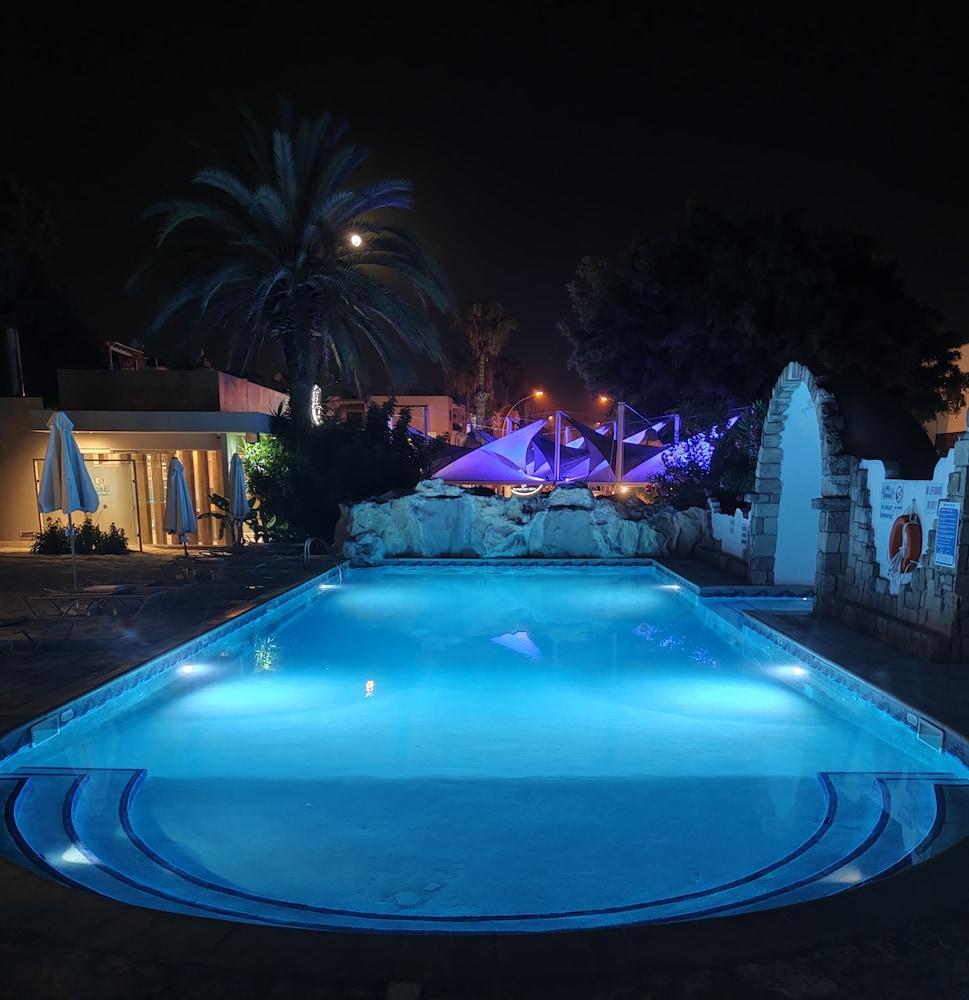 Dionysos Ξενοδοχείο 3*